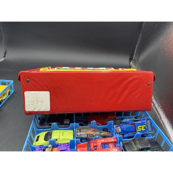 Vintage Tara Toy 24 Car Case Red # 20150 Including 22 Cars Hot Wheels Matchbox - Picture 16 of 16